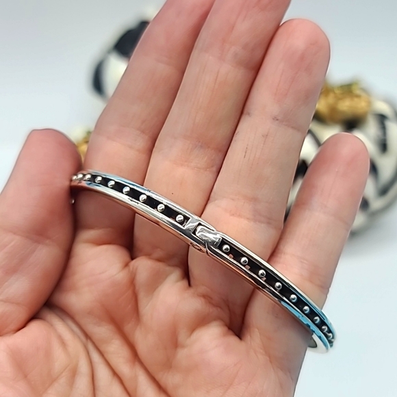 Brighton "YOUR TRUE COLOR: LOVEABLE" Swarovski Crystal Solitaire Hinged Bangle! - Picture 7 of 11